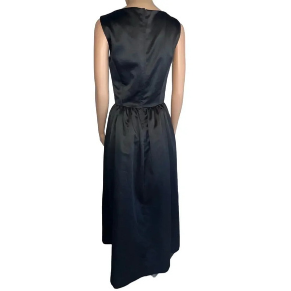 Francais By Huly Waltzer size 6 Black Satin Square Neck Fit Flare jewel 
Gown ￼ - Picture 4 of 13